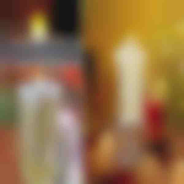 LED sviečka CANDELIOUR meniaca farbu