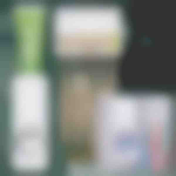 Dávkovač zubnej pasty a držiak kefky | BRUSHBASE