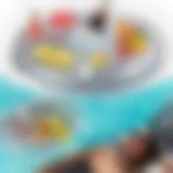 Perfektný nafukovací podnos do bazéna na nápoje | FLOATPLATI